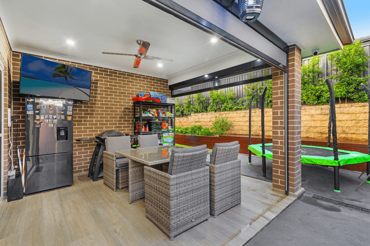 14 Orlando Street, ORAN PARK, NSW 2570