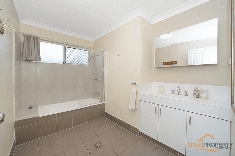 15 Bluebell Way, Kirwan, QLD 4817