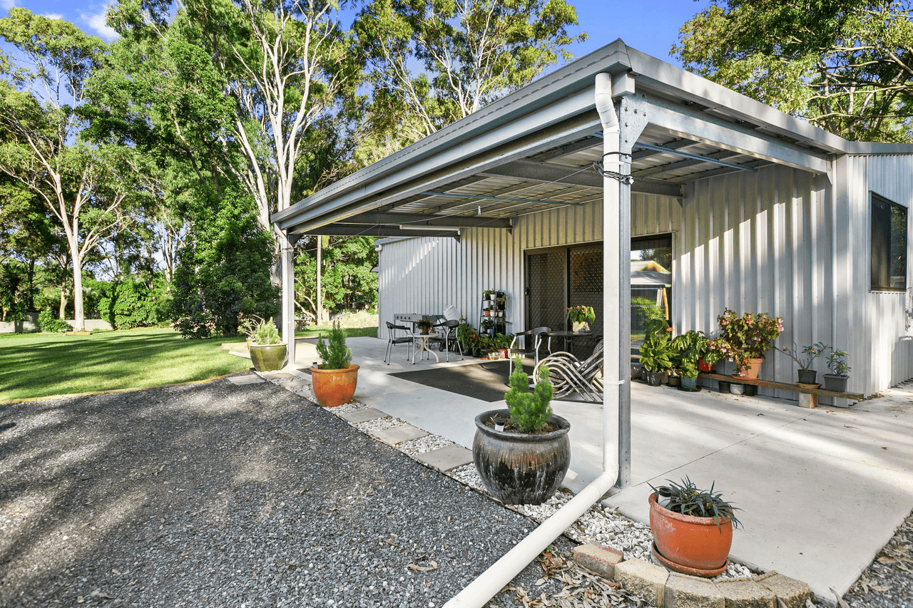 84 Seaview Drive, BOORAL, QLD 4655