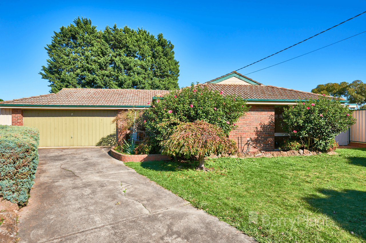 7 Valerie Court, Hampton Park, VIC 3976