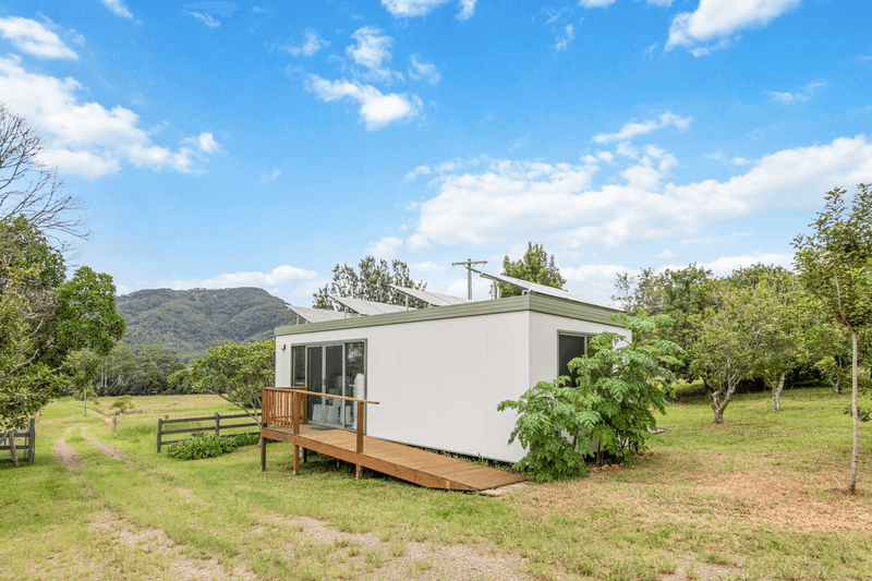 84 Isaacs Lane, Johns River, NSW 2443