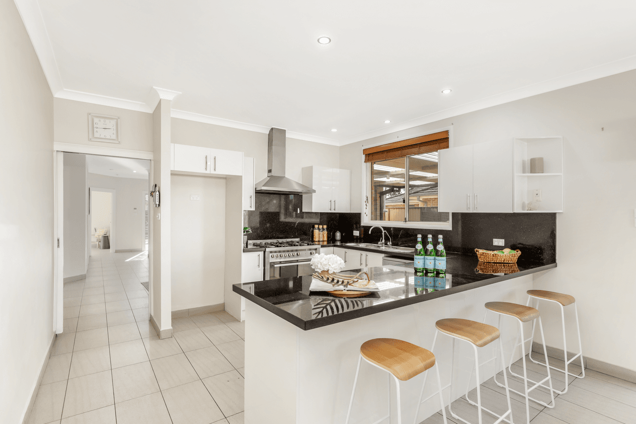 6 Nymboida Avenue, HOXTON PARK, NSW 2171