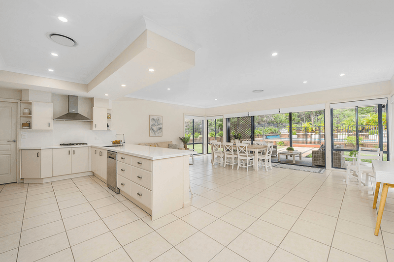 6 Tuscan Close, KING CREEK, NSW 2446