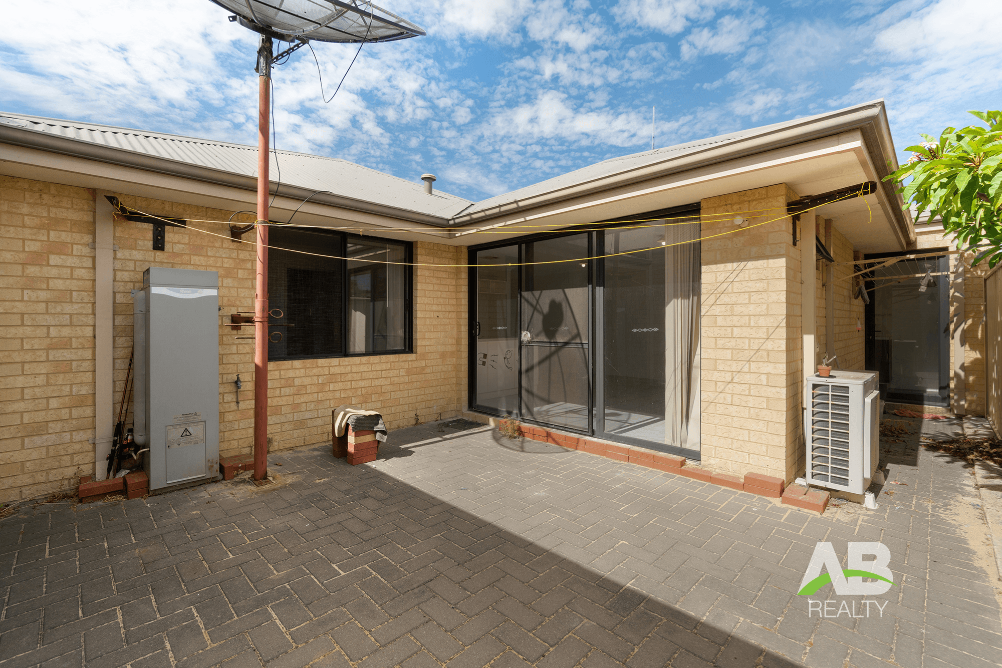 2/36 Leach Road, WANNEROO, WA 6065