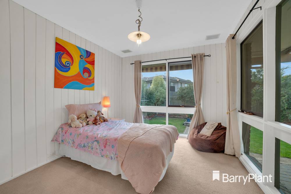 5 Greenways Road, Glen Waverley, VIC 3150