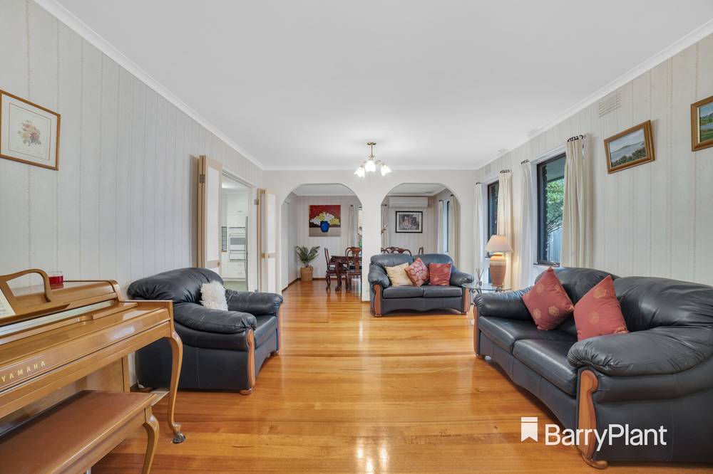 5 Greenways Road, Glen Waverley, VIC 3150