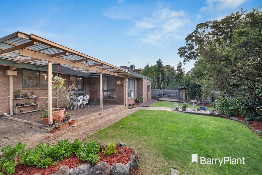 5 Greenways Road, Glen Waverley, VIC 3150