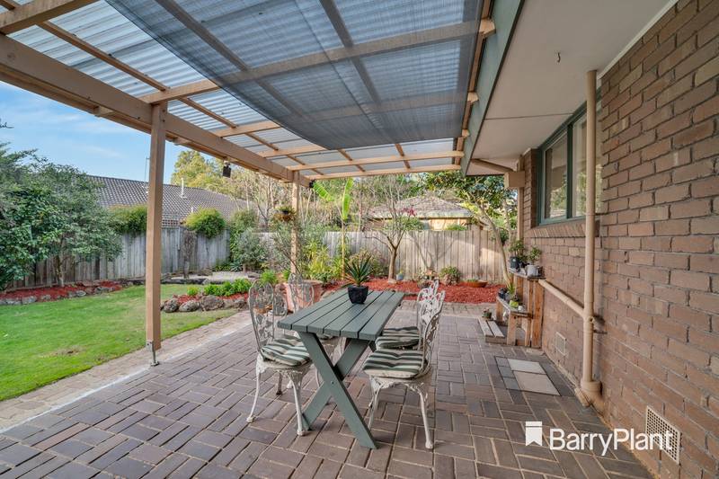 5 Greenways Road, Glen Waverley, VIC 3150