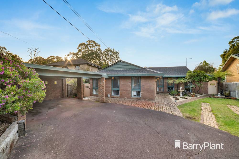 5 Greenways Road, Glen Waverley, VIC 3150