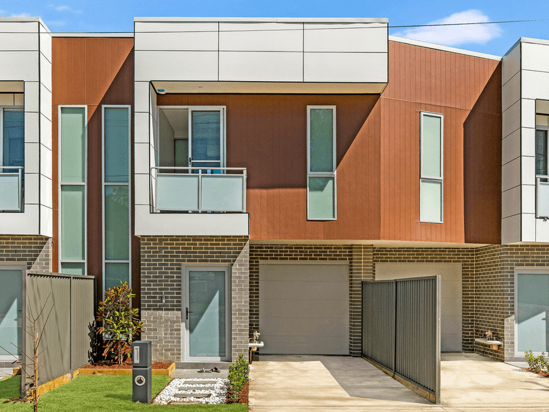 2/6 kalimna Street, MOOREBANK, NSW 2170