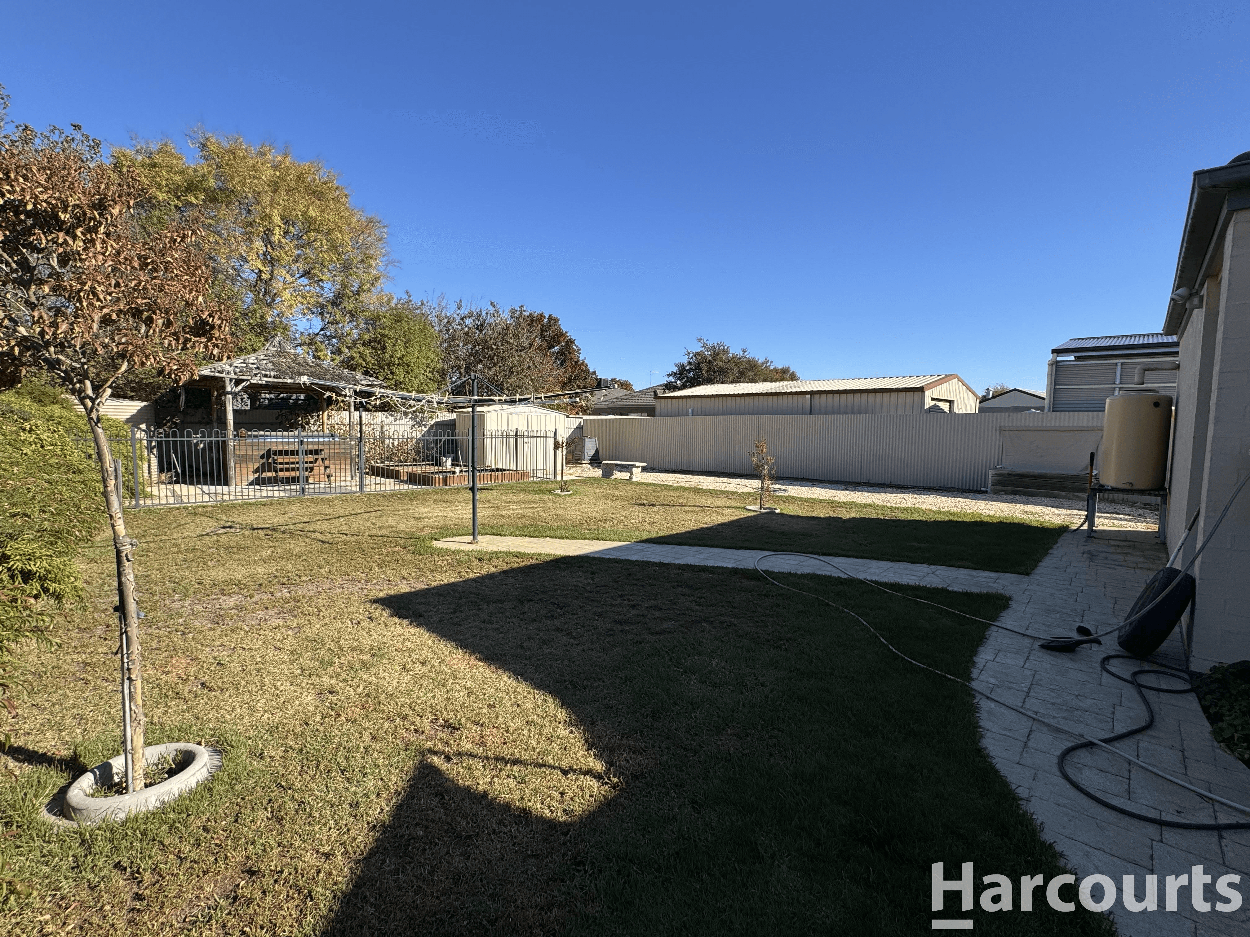 25 Mardon Drive, HORSHAM, VIC 3400