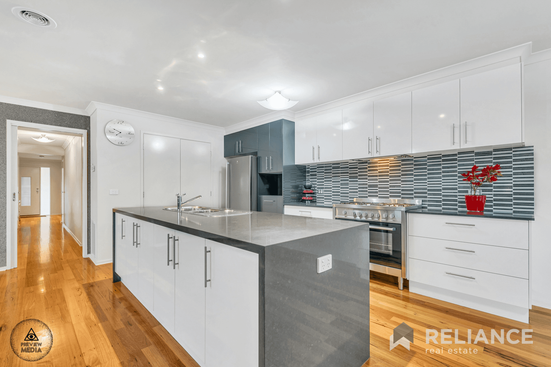 10 Saltash Court, Sunbury, VIC 3429