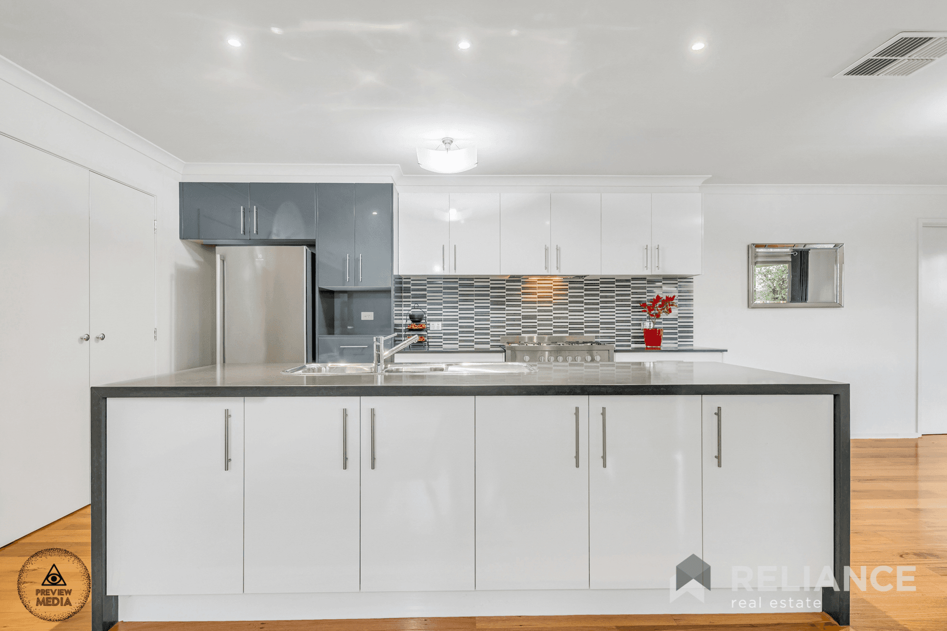 10 Saltash Court, Sunbury, VIC 3429