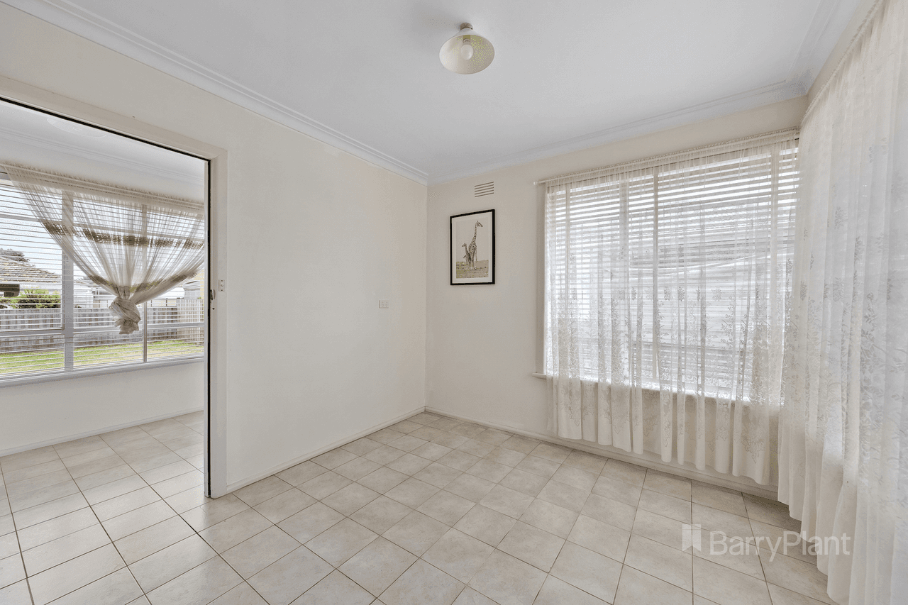8 Orford Road, St Albans, VIC 3021