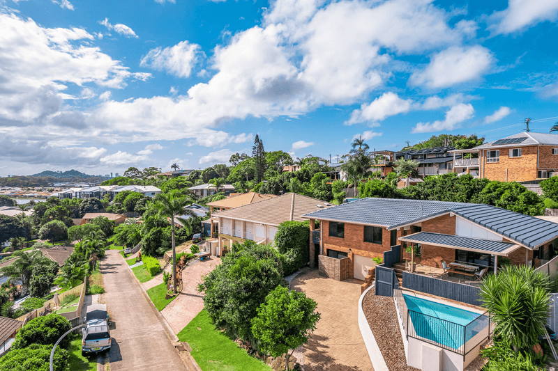 26 St Andrews Way, Banora Point, NSW 2486