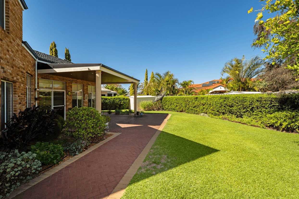 6 Arrowgrass Road, CANNING VALE, WA 6155