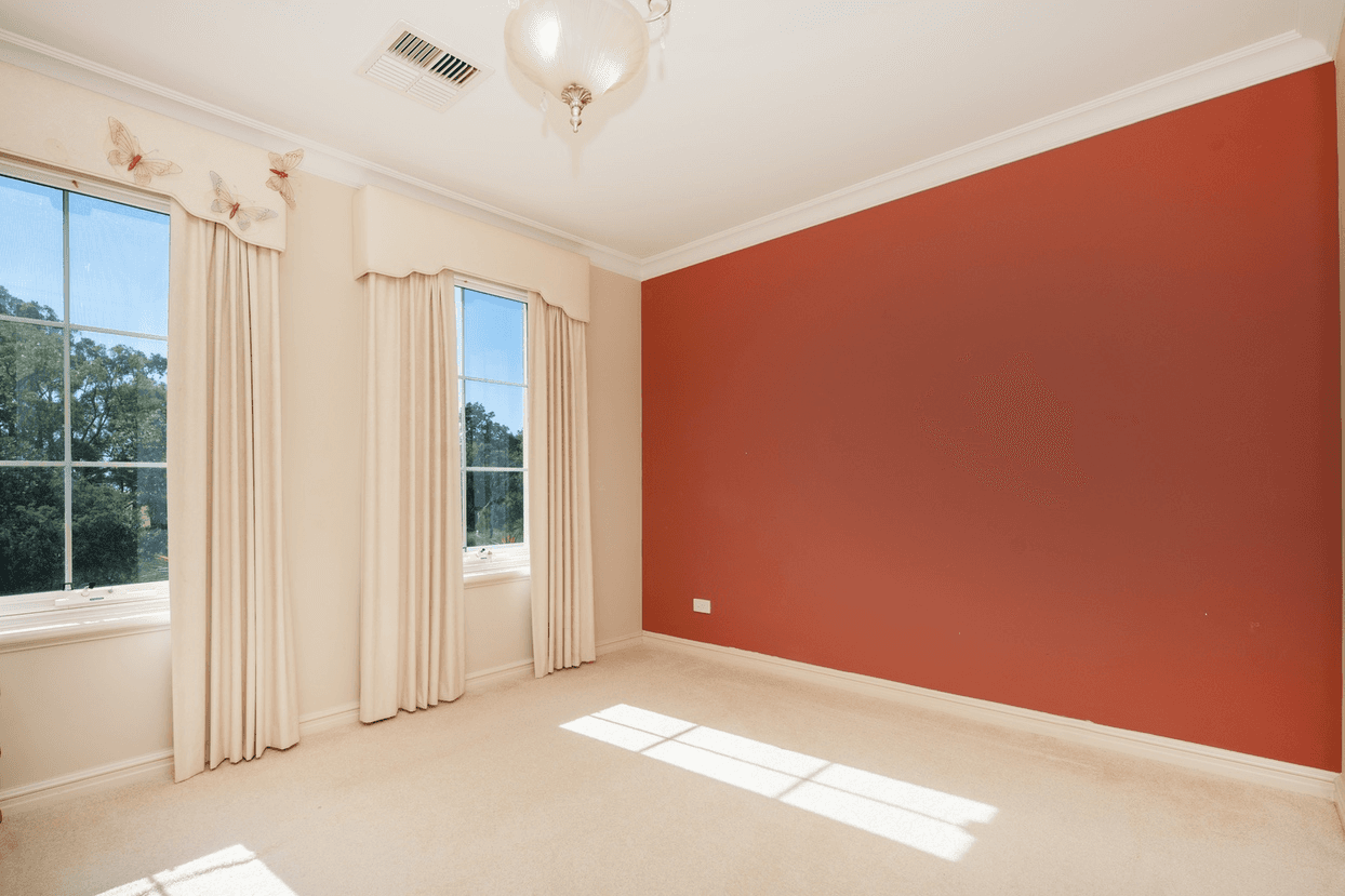 6 Arrowgrass Road, CANNING VALE, WA 6155