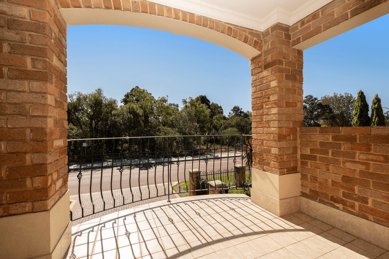 6 Arrowgrass Road, CANNING VALE, WA 6155