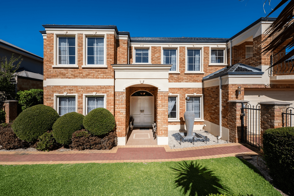 6 Arrowgrass Road, CANNING VALE, WA 6155