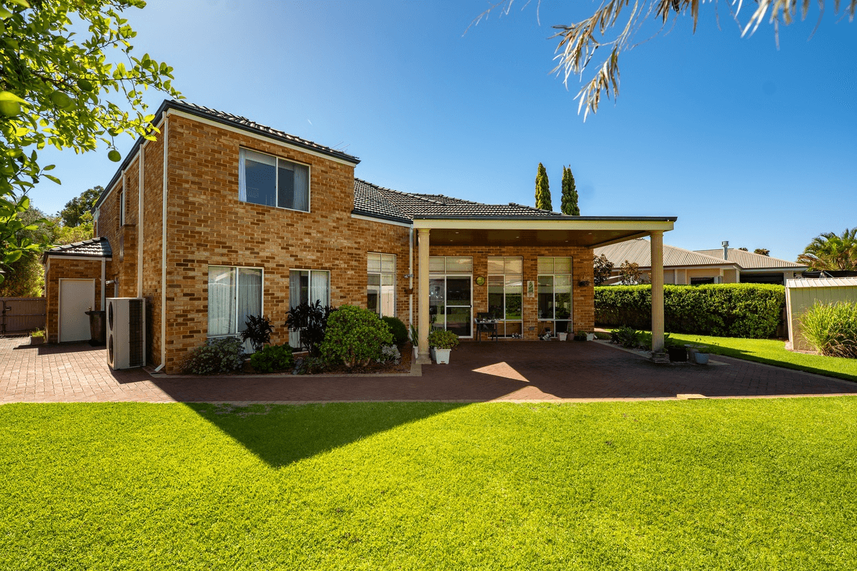 6 Arrowgrass Road, CANNING VALE, WA 6155