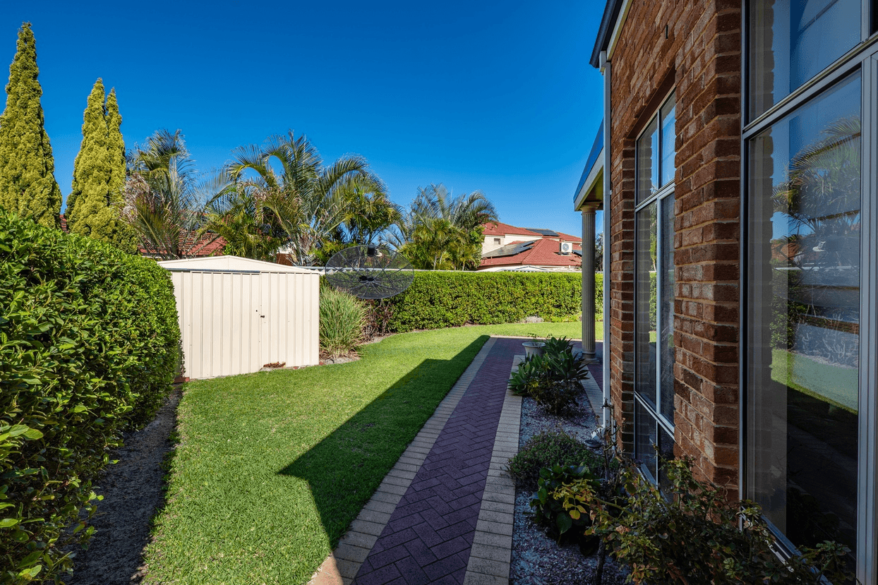 6 Arrowgrass Road, CANNING VALE, WA 6155