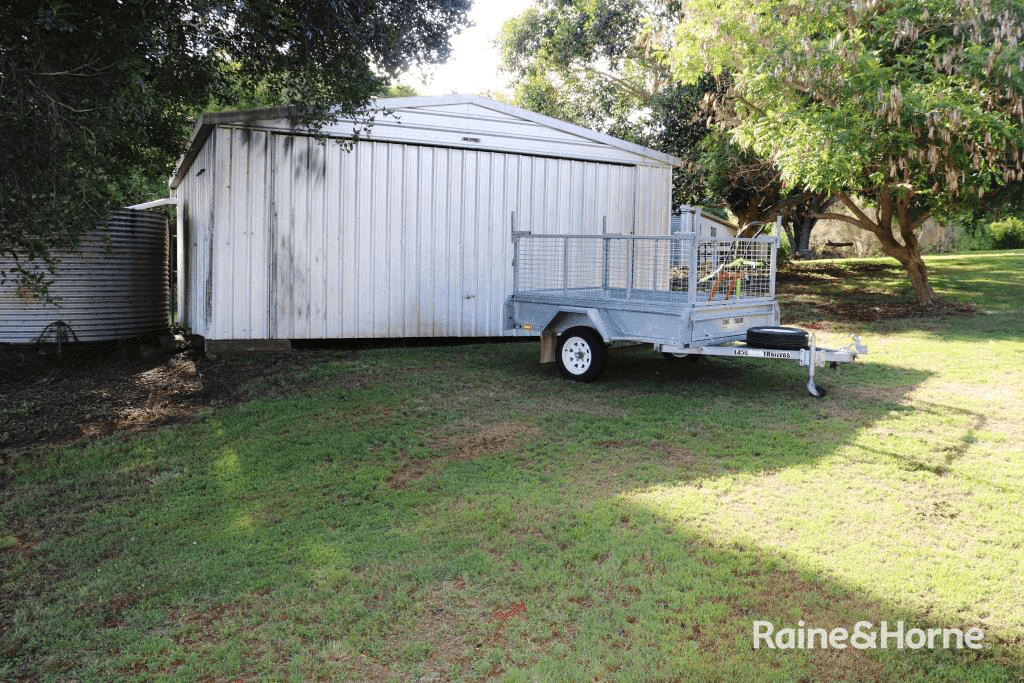 10 Kathy Street, KINGAROY, QLD 4610