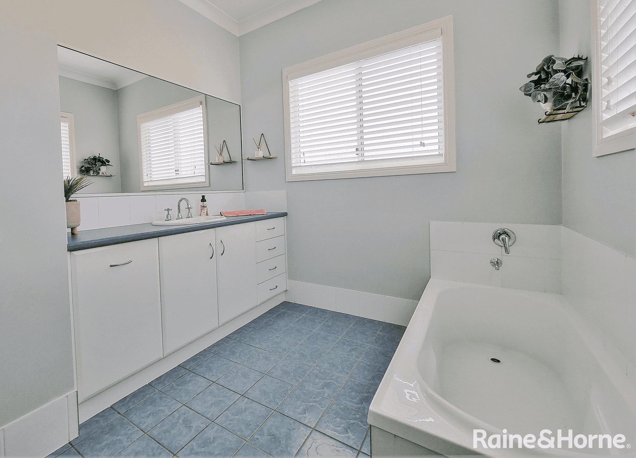 55 Seymours Road, DALBY, QLD 4405