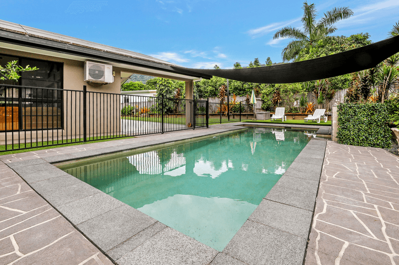 43 Stanton Road, SMITHFIELD, QLD 4878