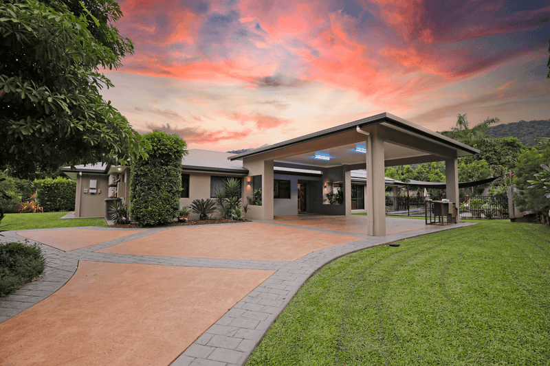 43 Stanton Road, SMITHFIELD, QLD 4878