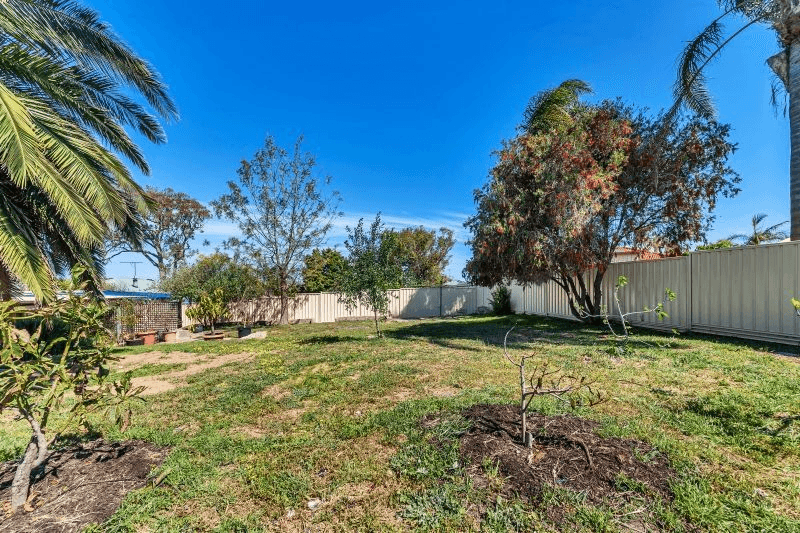 34 Casuarina Drive, HALLS HEAD, WA 6210