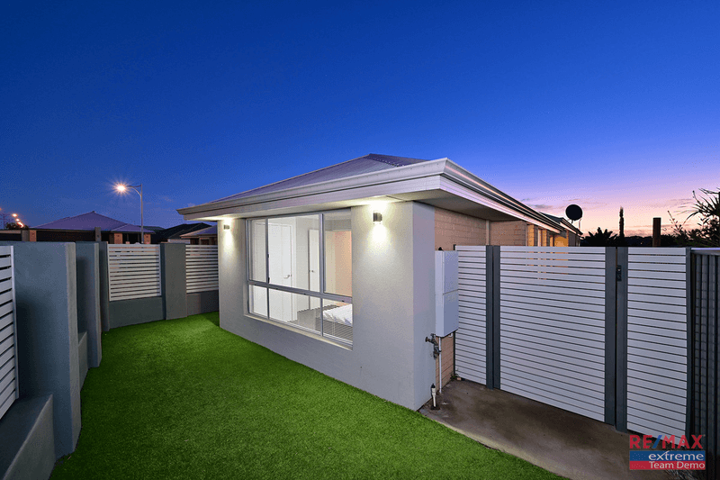 11 Wallangarra Road, Carramar, WA 6031