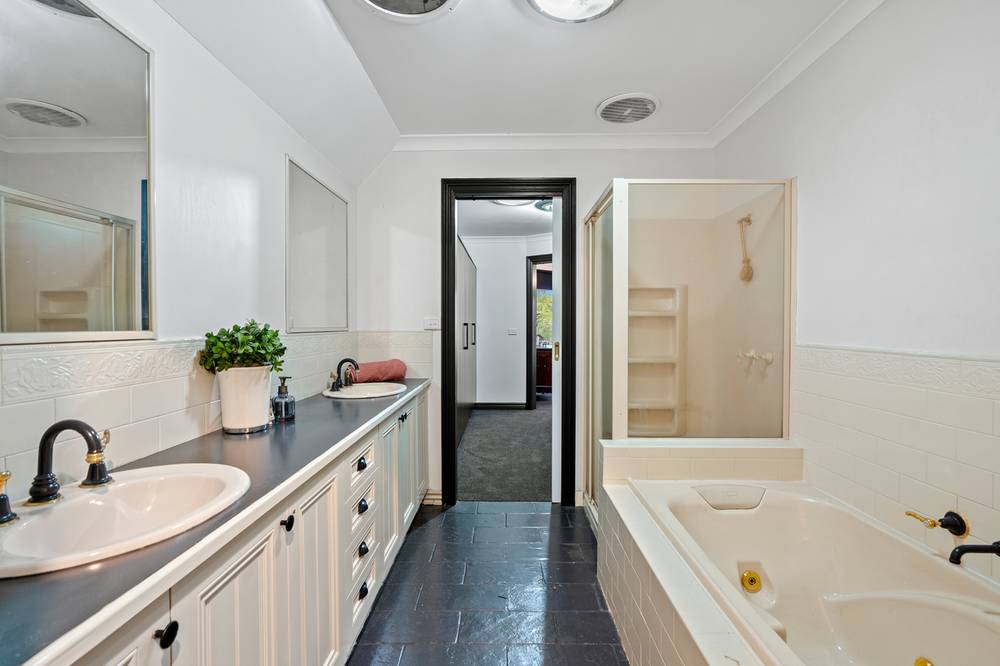 57-59 Marisa Crescent, BERWICK, VIC 3806