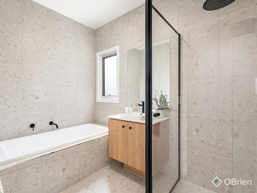 8 Baringhup Street, Eynesbury, VIC 3338