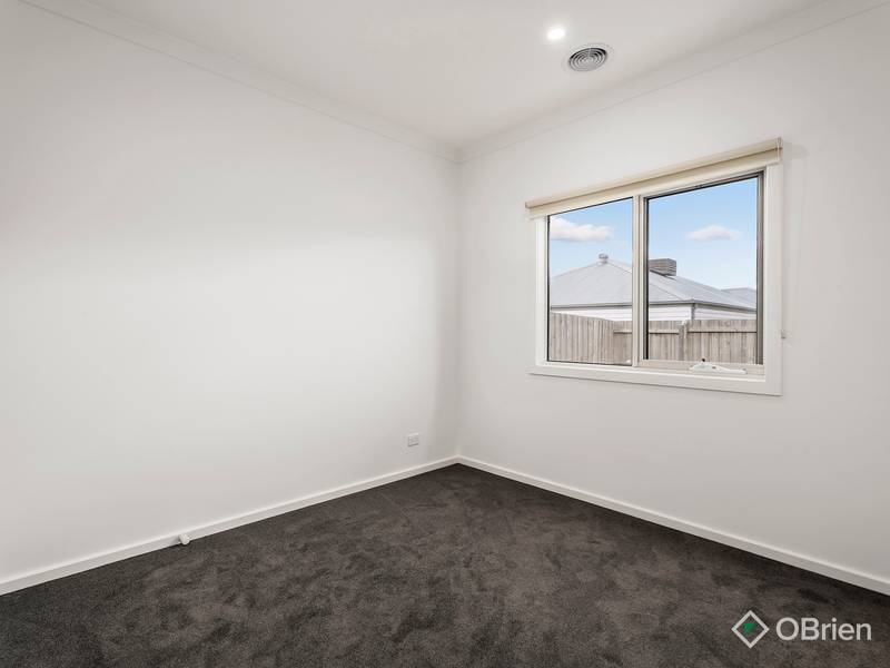 8 Baringhup Street, Eynesbury, VIC 3338