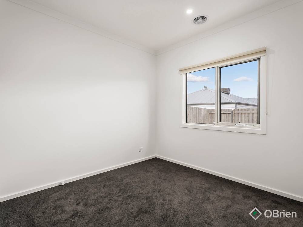 8 Baringhup Street, Eynesbury, VIC 3338