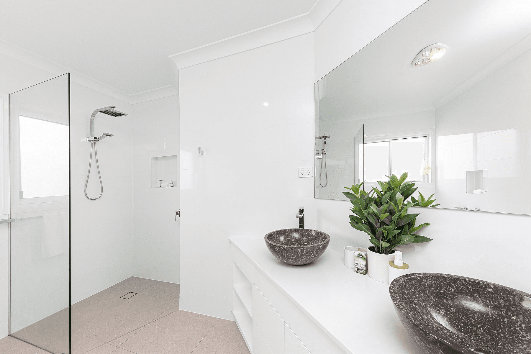 2/32 Lewis St, OLD BAR, NSW 2430