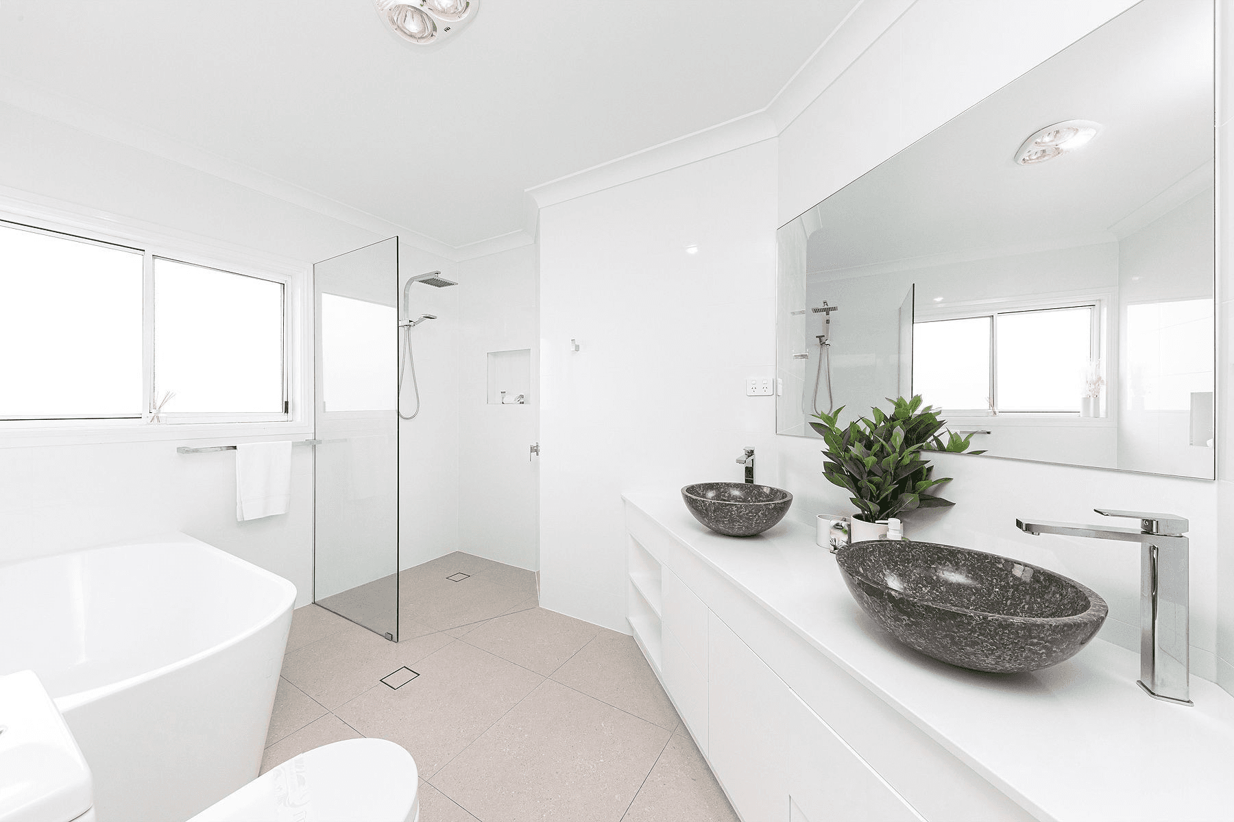 2/32 Lewis St, OLD BAR, NSW 2430