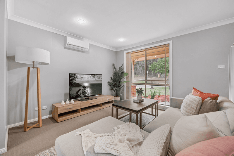 22A Womra Crescent, GLENMORE PARK, NSW 2745