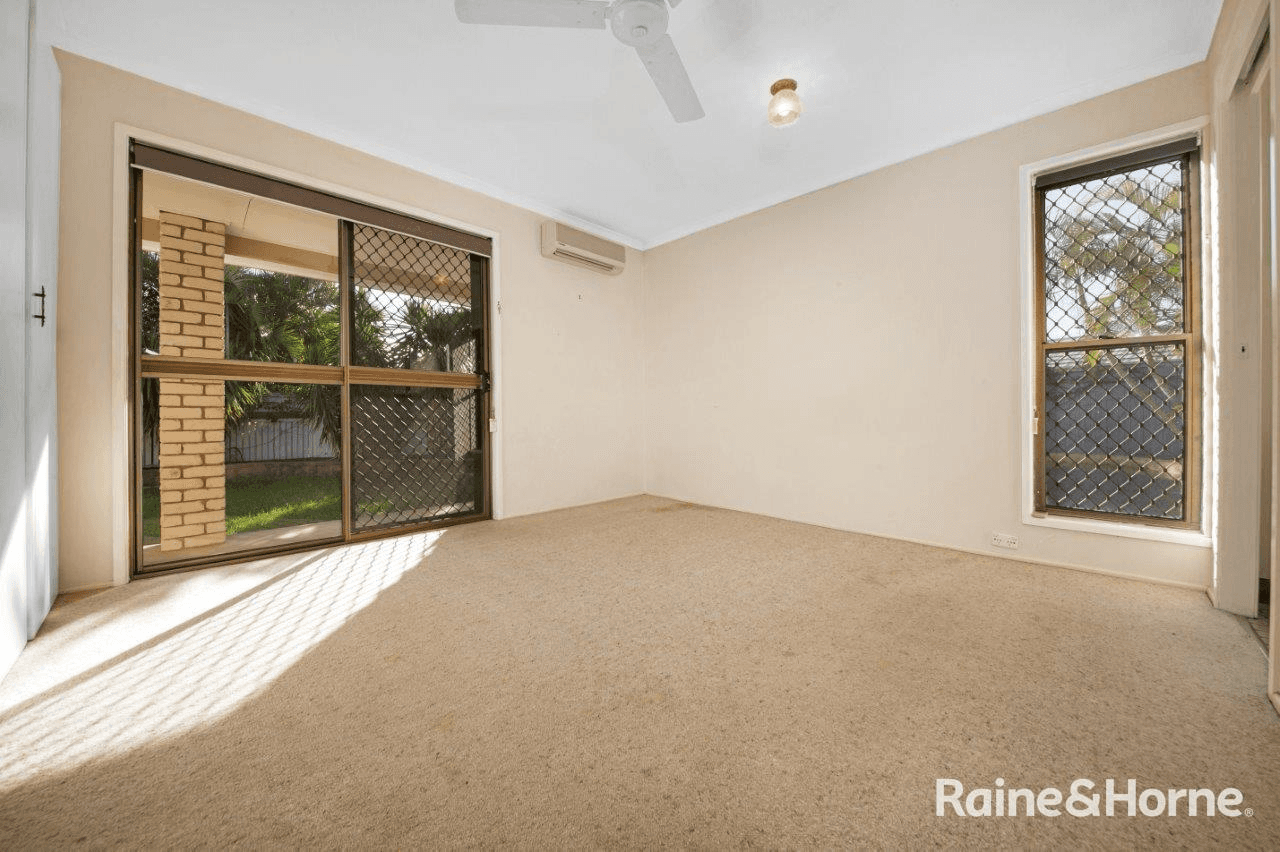 11 Waratah Street, KIN KORA, QLD 4680