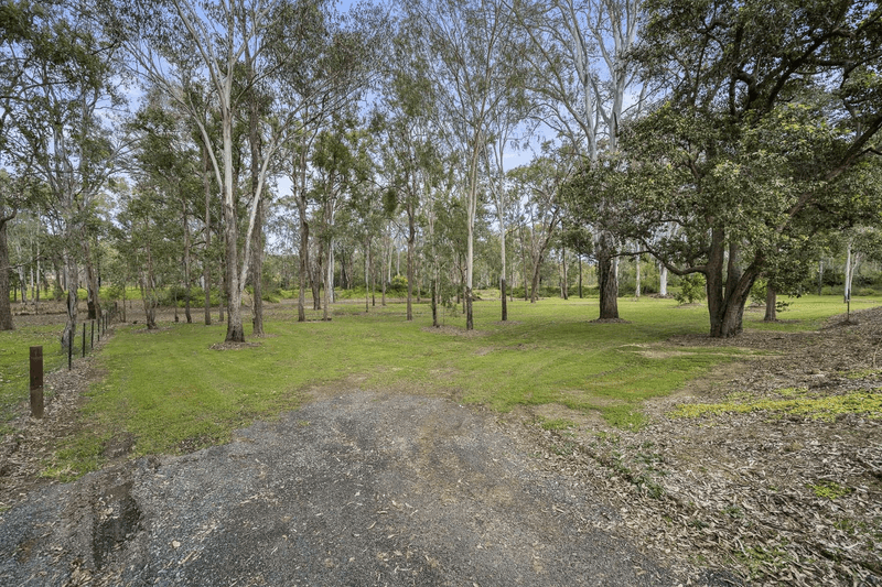 16 Mary Drive, MURPHYS CREEK, QLD 4352