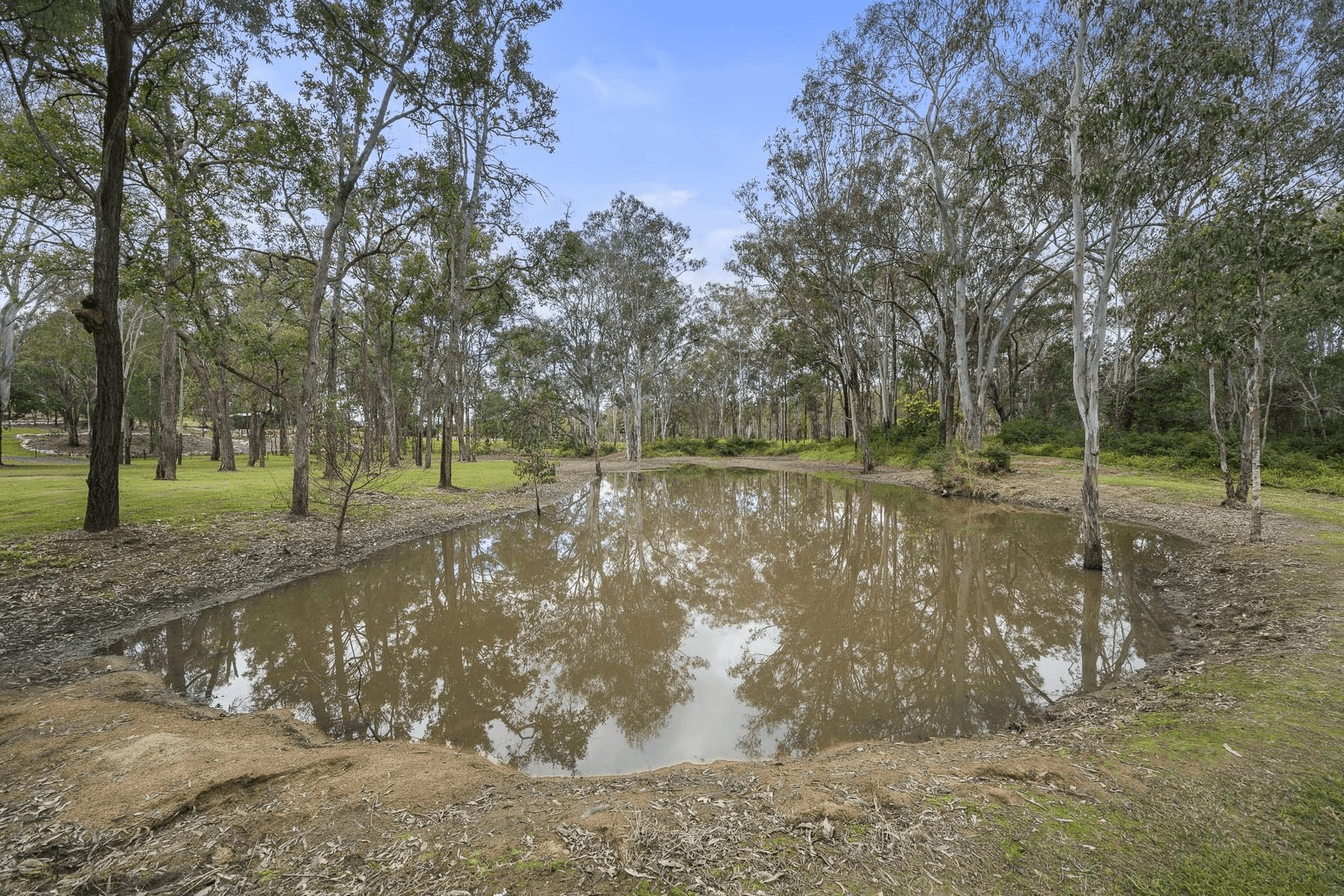 16 Mary Drive, MURPHYS CREEK, QLD 4352