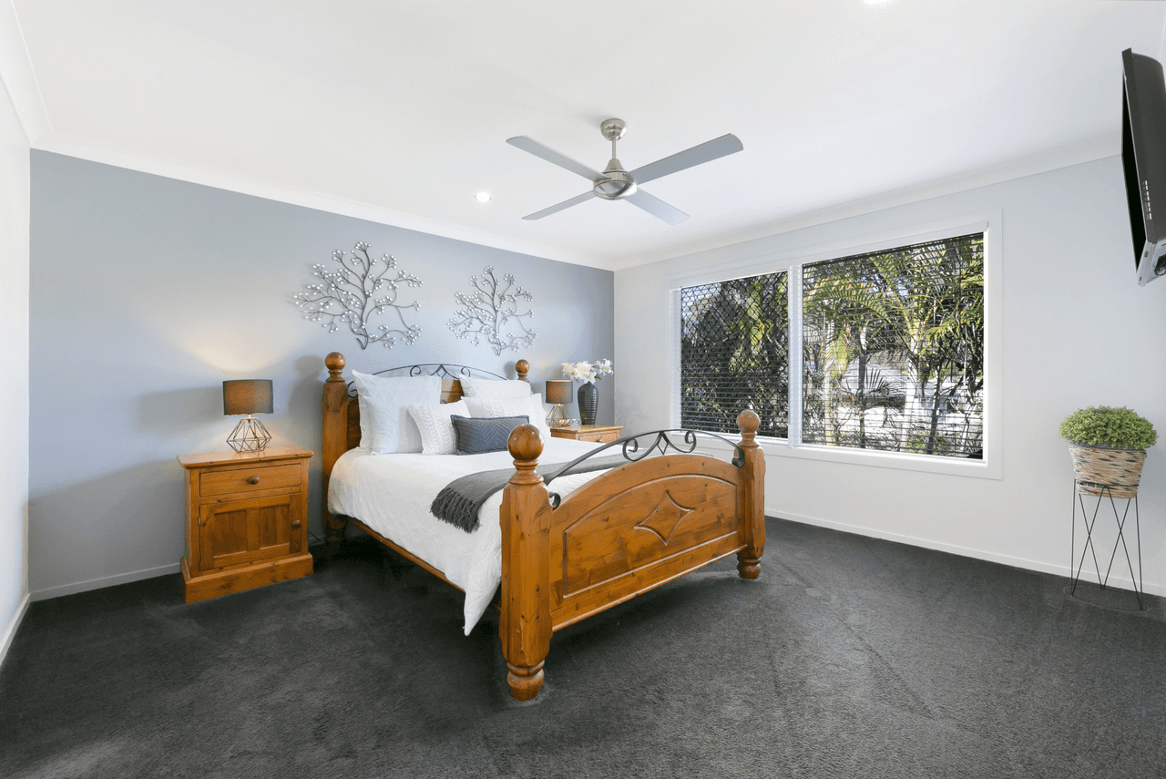 20 Boogaerdt Rise, BONOGIN, QLD 4213