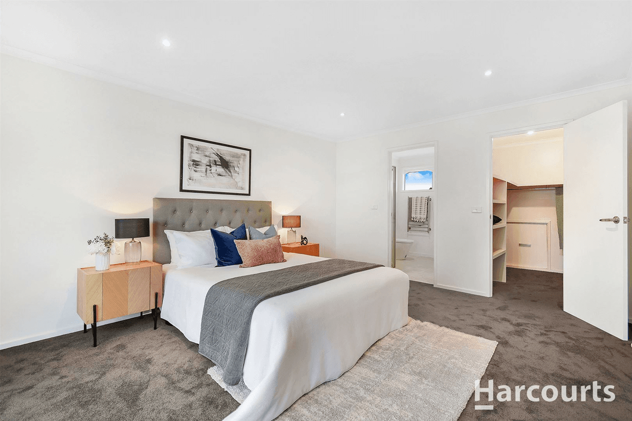 13 Neasham Drive, DANDENONG NORTH, VIC 3175