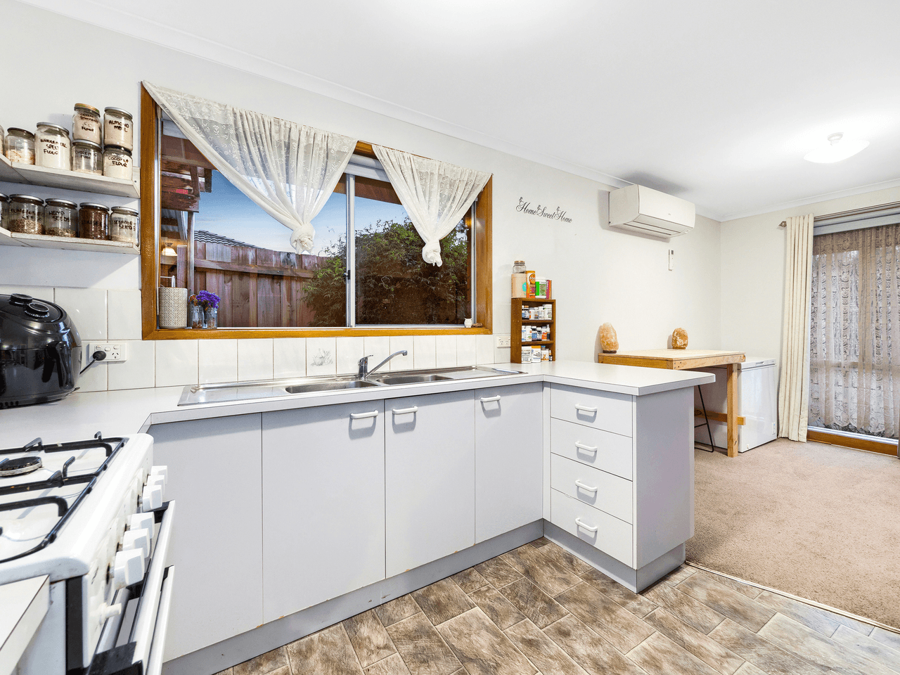 61 Willora Crescent, CRANBOURNE WEST, VIC 3977