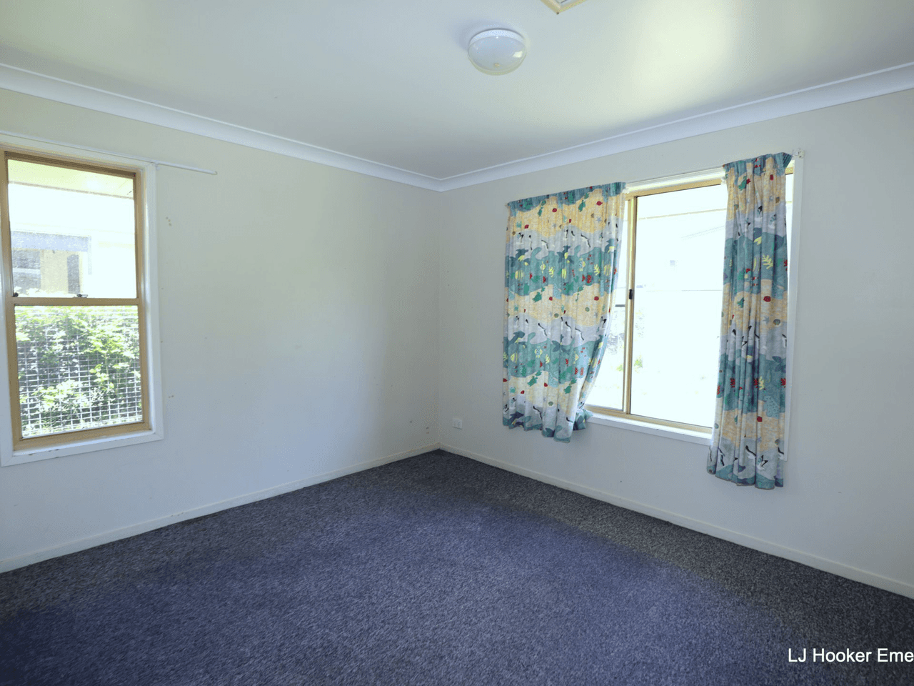 2 Chalmers Cres, EMERALD, QLD 4720