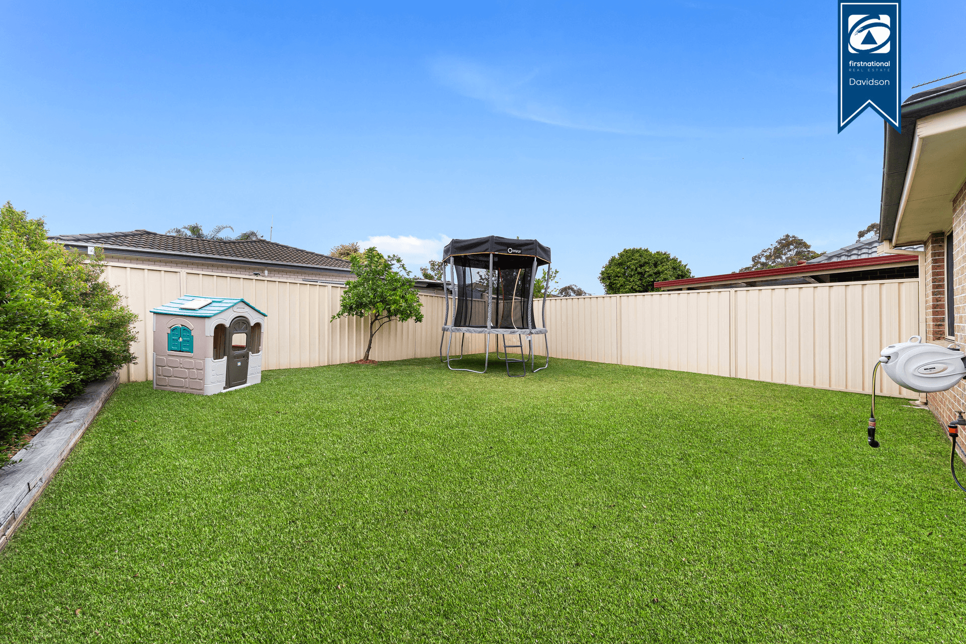 9 Bundarra Court, Wattle Grove, NSW 2173