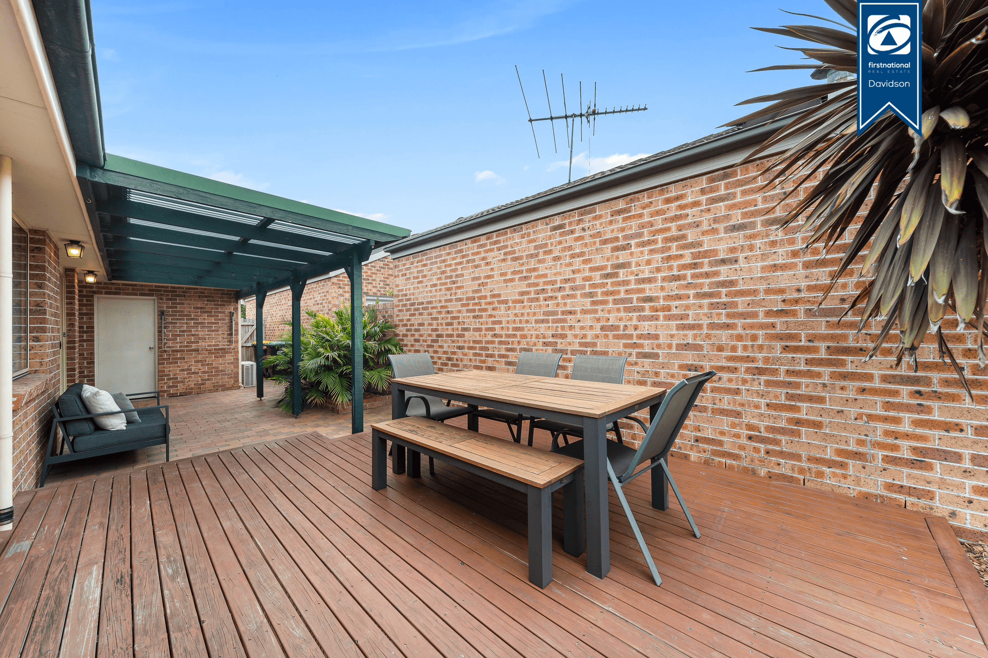 9 Bundarra Court, Wattle Grove, NSW 2173