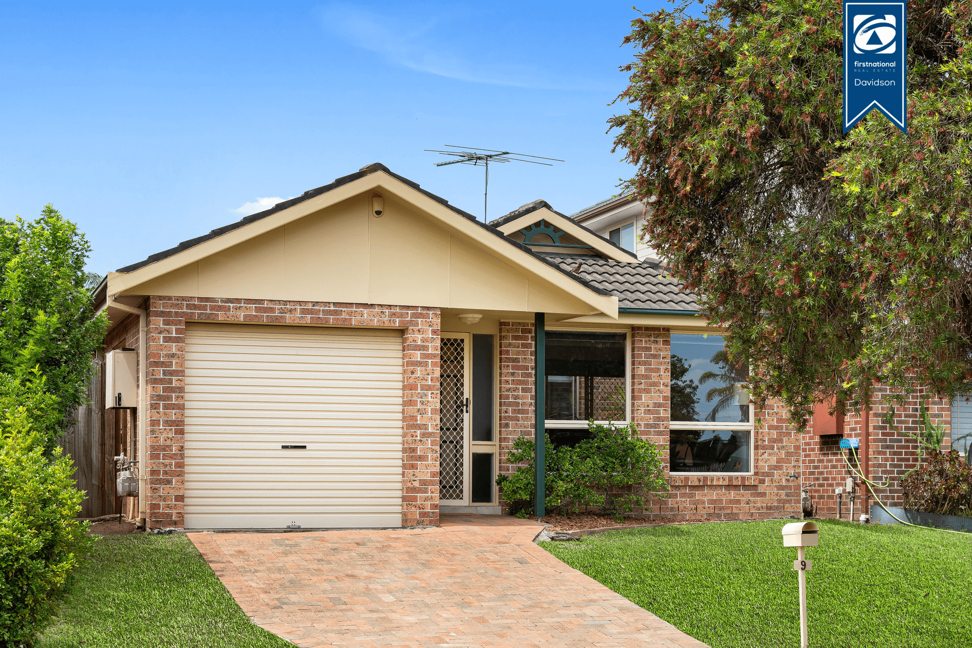 9 Bundarra Court, Wattle Grove, NSW 2173