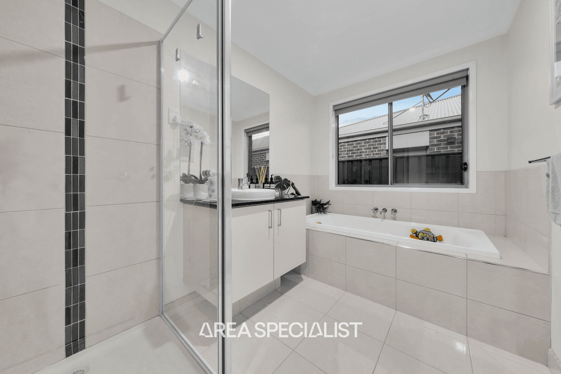 9 Hermes Avenue, CRANBOURNE WEST, VIC 3977