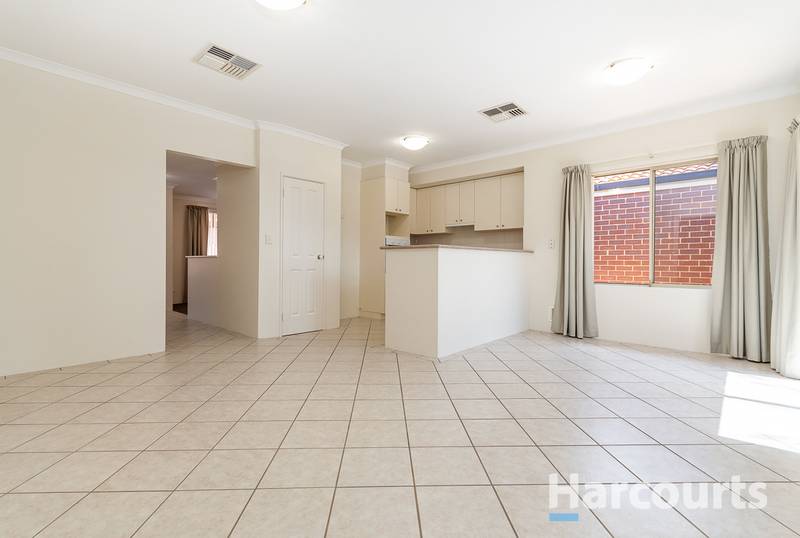 4/16 Arbroath Circle, KINROSS, WA 6028